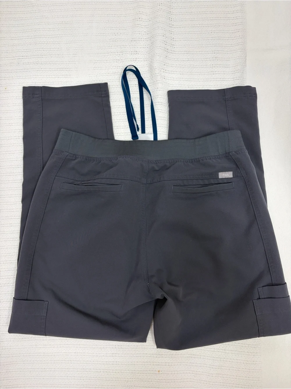 Figs Men's Scrub Set LARGE Top & MEDIUM/SMALL Pants.